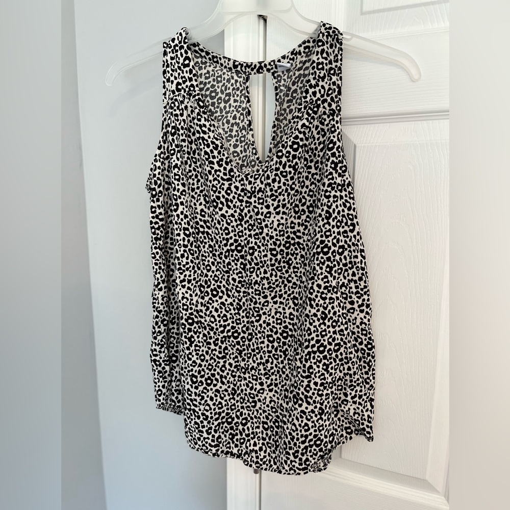 Leopard print v neck tank top